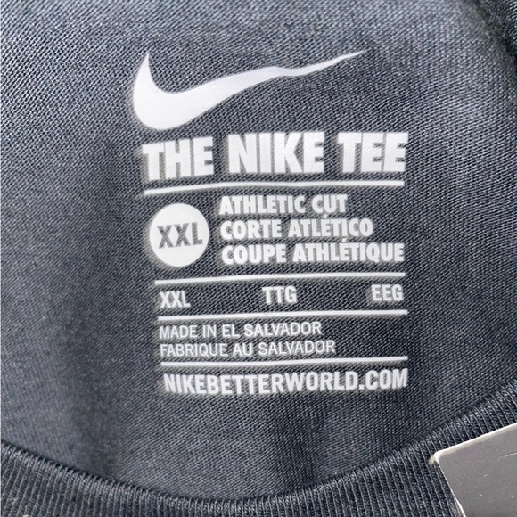 Nike Men's Black Tee with Red Swoosh NWT - Picture 4 of 4